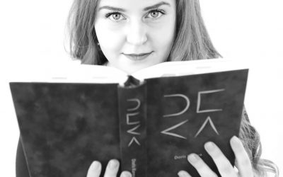 GertiTomson_raamatuga