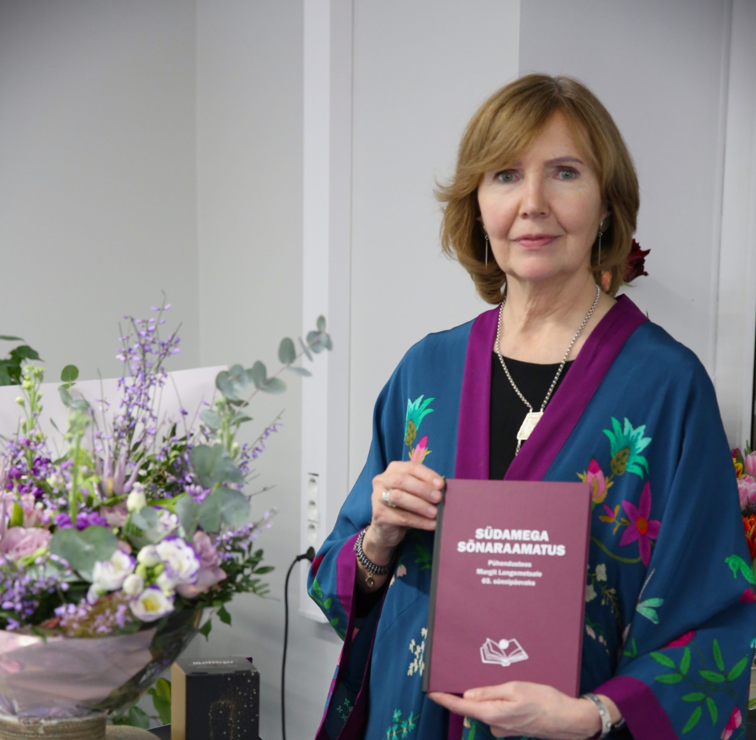 16. jaanuaril 2026 esitleti Eesti Keele Instituudis Margit Langemetsale pühendatud üllatuskogumikku „Südamega sõnaraamatus. Pühendusteos Margit Langemetsale 65.